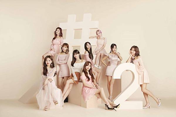 TWICE (25).jpg
