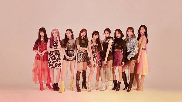 TWICE (50).jpg