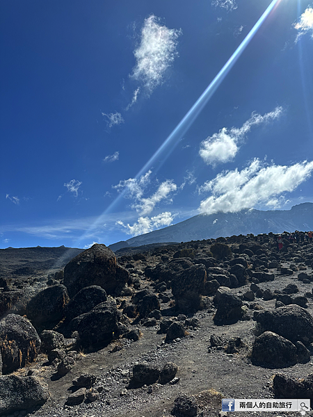 火山岩地形.png