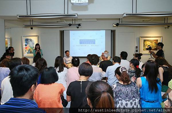 主持人介紹朱社長與黃河老師入場.JPG 主持人介紹朱社長與黃河老師入場.JPG