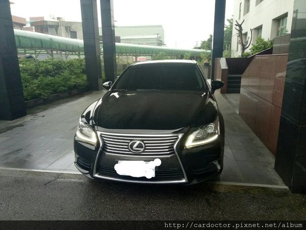 LEXUS凌志汽車2013 LS460長軸版本台北市古車估價實例，LEXUS凌志汽車中古車行情及車輛介紹。