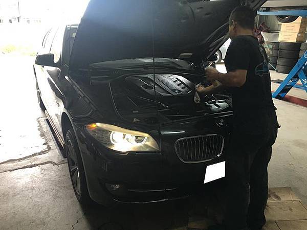 LA維修保養日誌 ,BMW 520D F10 保養。買賣外匯車推薦建議LA桃園車庫,買賣中古車估價推薦建議請找LA桃園車庫。 LA維修保養日誌 ,BMW 520D F10 保養。買賣外匯車推薦建議LA桃園車庫,買賣中古車估價推薦建議請找LA桃園車庫。