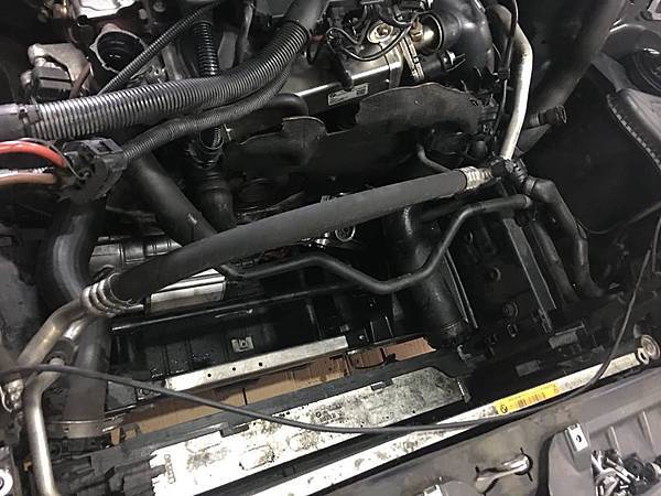 LA維修保養日誌 ,BMW 520D F10 保養。買賣外匯車推薦建議LA桃園車庫,買賣中古車估價推薦建議請找LA桃園車庫。 LA維修保養日誌 ,BMW 520D F10 保養。買賣外匯車推薦建議LA桃園車庫,買賣中古車估價推薦建議請找LA桃園車庫。