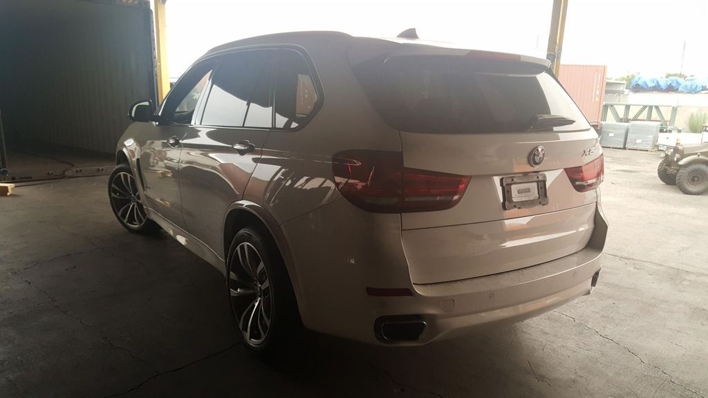 自辦美規外匯車BMW X5流程分享，代辦美規外匯車BMW X5回台介紹。X5評價及規格配備，外匯車商推薦 LA 桃園車庫