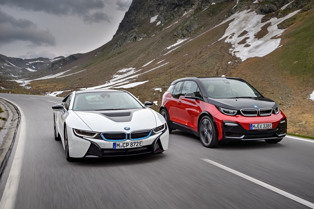 bmw-i3-production-hits-100000-units-i8-roadster-to-be-made-in-leipzig-121359_1.jpg