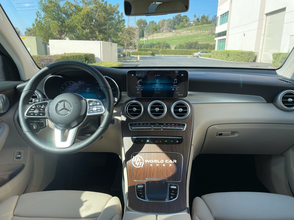 最新2021年賓士新款GLC300價格更新,2020 Mercedes-Benz GLC300 外匯車代購流程、規格、配備、油耗、價格分析。2021年賓士GLC300二手車價位。 最新2021年賓士新款GLC300價格更新,2020 Mercedes-Benz GLC300 外匯車代購流程、規格、配備、油耗、價格分析。2021年賓士GLC300二手車價位。