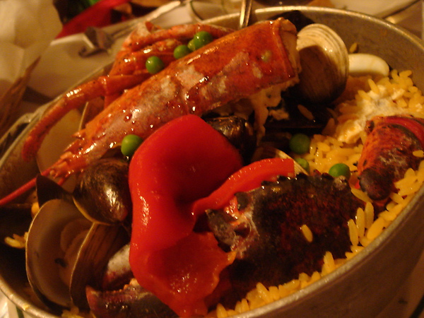 Paella a la Valenciana (Lobster, chicken, Sausage and Sea food) Rice