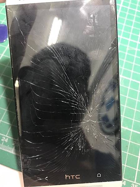 M7面板破裂 M7面板破裂