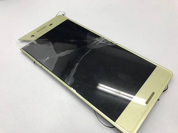 SONY XP面板破裂 SONY XP面板破裂