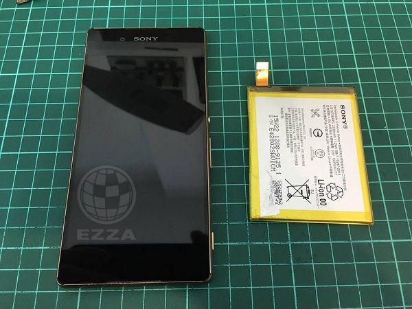 Z3+換電池.jpg Z3+換電池.jpg
