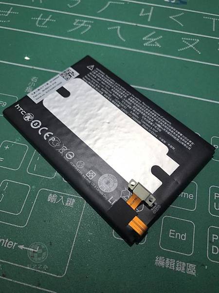 M8更換電池(3).jpg M8更換電池(3).jpg