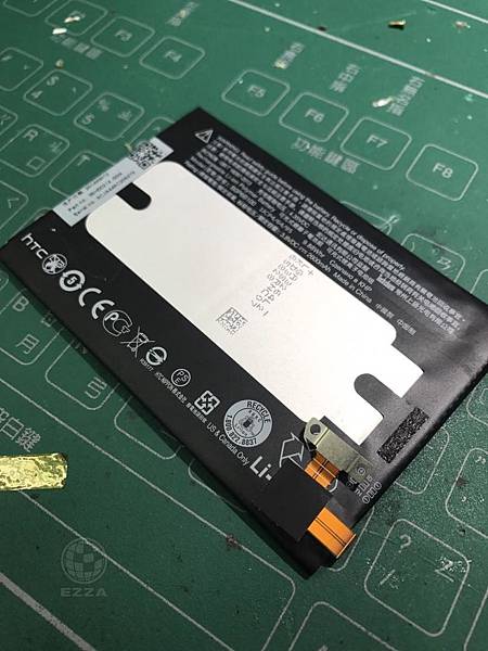 M8更換電池(4).jpg M8更換電池(4).jpg