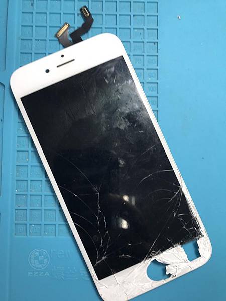IPHONE6s面板慘破 (1).jpg IPHONE6s面板慘破 (1).jpg