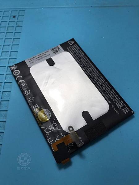 HTC蝴蝶2 電池膨脹.jpg HTC蝴蝶2 電池膨脹.jpg