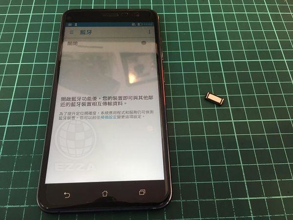 Z012DA更換聽筒.jpg Z012DA更換聽筒.jpg