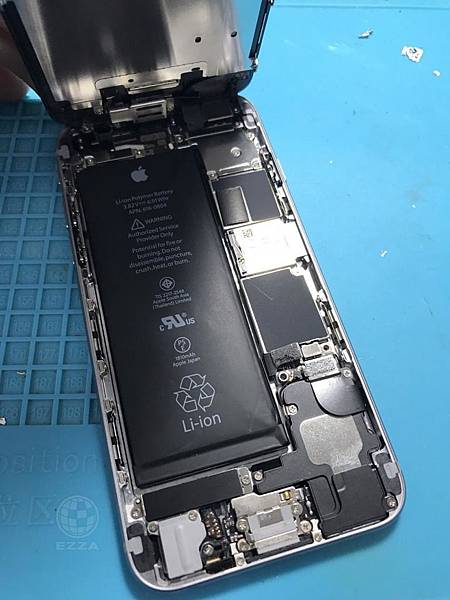 IPHONE6 電池膨脹.jpg IPHONE6 電池膨脹.jpg