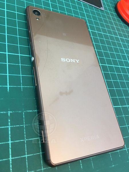 Z3背蓋破(2) (1).jpg Z3背蓋破(2) (1).jpg