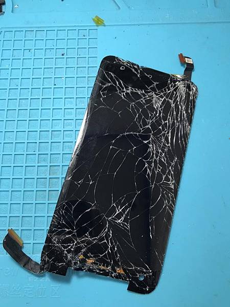 HTC蝴蝶面目全非.jpg HTC蝴蝶面目全非.jpg