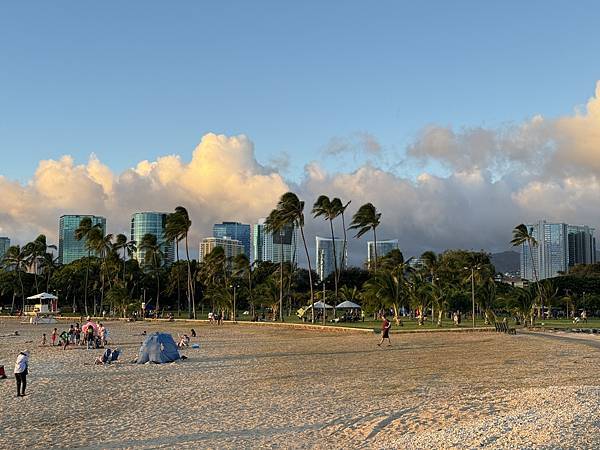 海岸散步：waikiki beach ~ ala moana