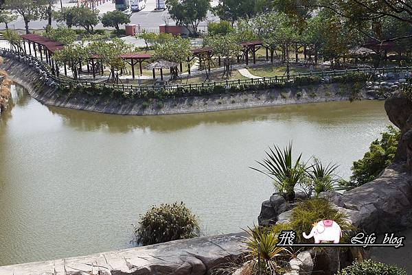 請輸入圖片標題 請輸入圖片標題
