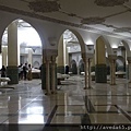 穆斯林禮拜前，需得在這裡洗淨手、臉、腳後，赤腳進入殿中聚會