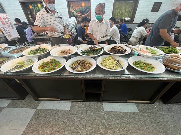 【同心緣】宜蘭火車站旁120元素食吃到飽,超高CP值健康bu 【同心緣】宜蘭火車站旁120元素食吃到飽,超高CP值健康bu