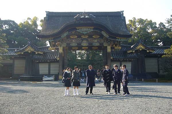 05-元離宮二条城-二の丸庭園-唐門2.JPG