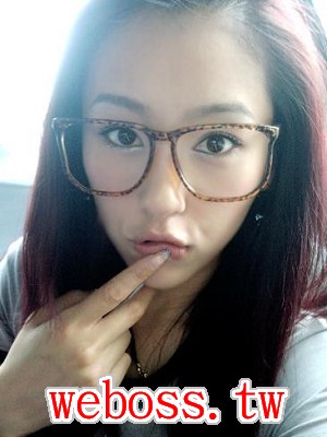 紅茶妹在上昕事業喝紅茶自拍 紅茶妹在上昕事業喝紅茶自拍