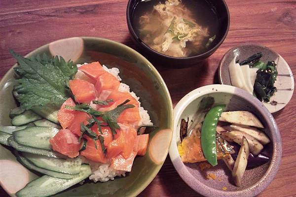 鮭丼