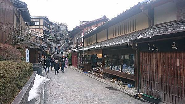 DSC_0427(001).jpg DSC_0427(001).jpg