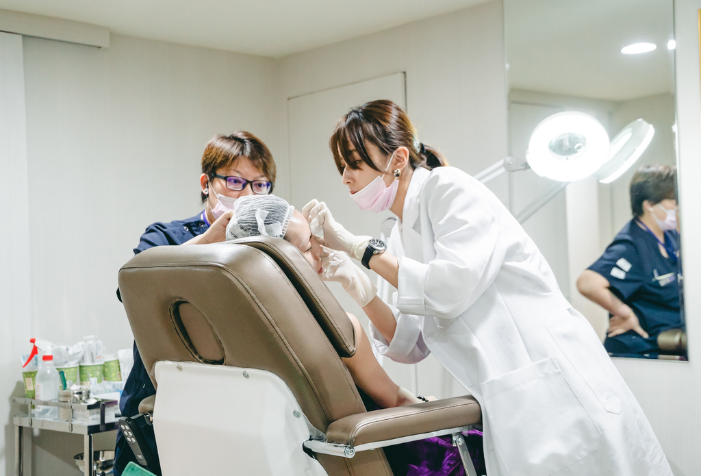 晶鑽時尚診所 蜜拉克拉提 ellanse11.jpg 晶鑽時尚診所 蜜拉克拉提ellense細緻V臉及飽滿額頭 台灣最美女醫師王彥文醫師親自執行.jpg