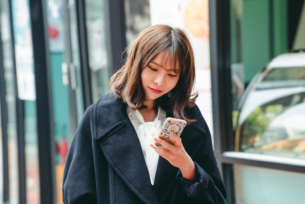 apbs施華洛世奇彩鑽保護殼極幻奢華限定版冰雪情緣 blog珂荷莉7.jpg apbs施華洛世奇彩鑽保護殼極幻奢華限定版冰雪情緣 blog珂荷莉7.jpg