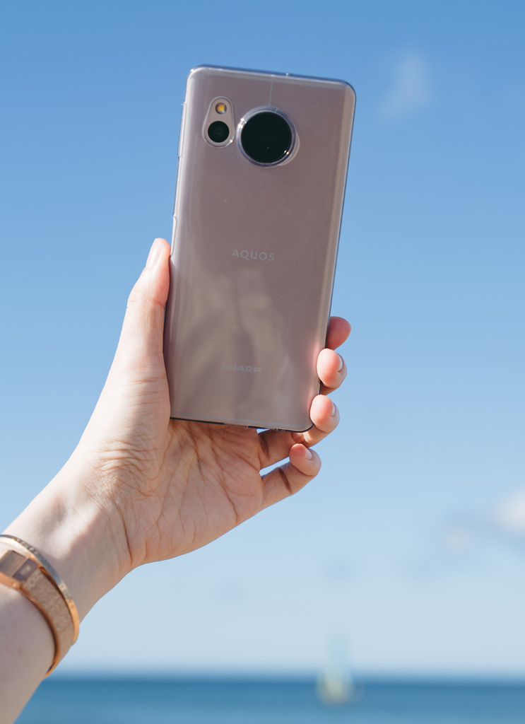 【開箱】SHARP AQUOS sense8 絕美極輕手機推 【開箱】SHARP AQUOS sense8 絕美極輕手機推