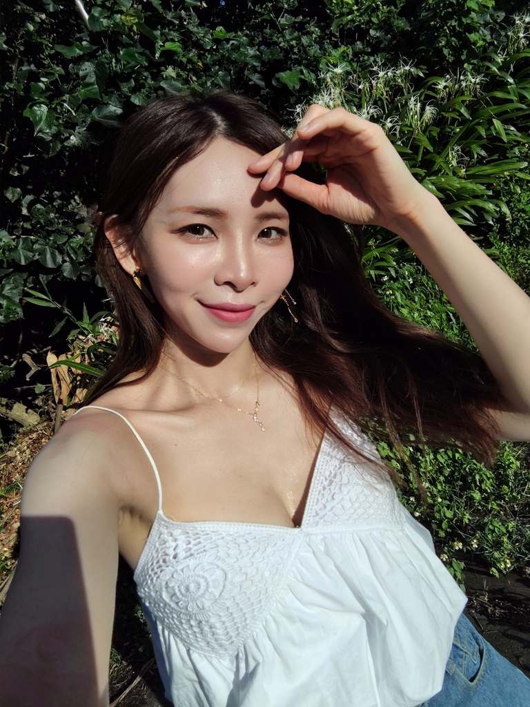 【開箱】SHARP AQUOS sense8 絕美極輕手機推