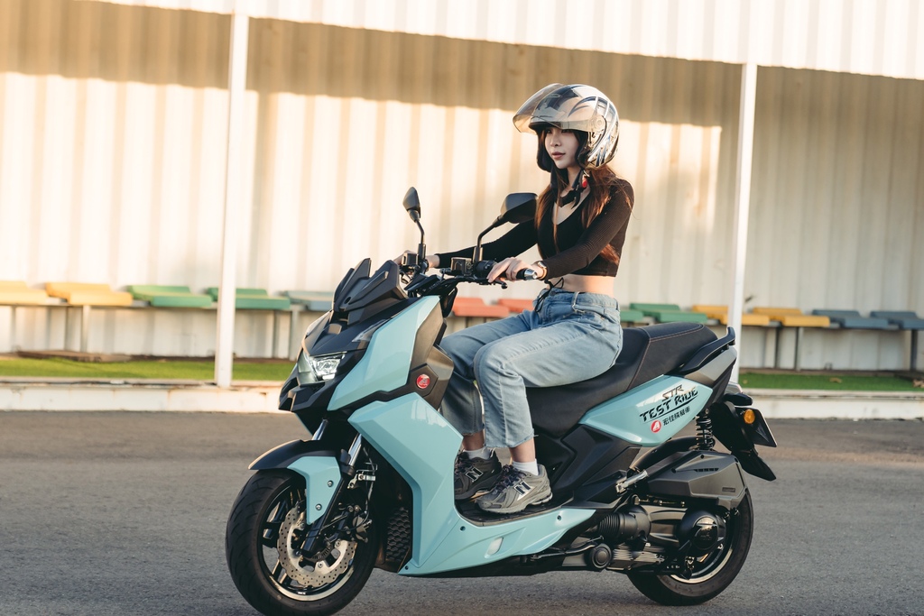 宏佳騰STR250