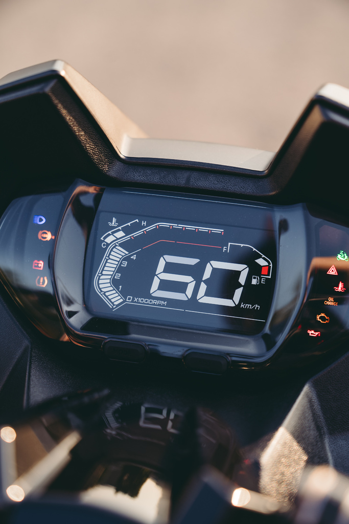 宏佳騰STR250