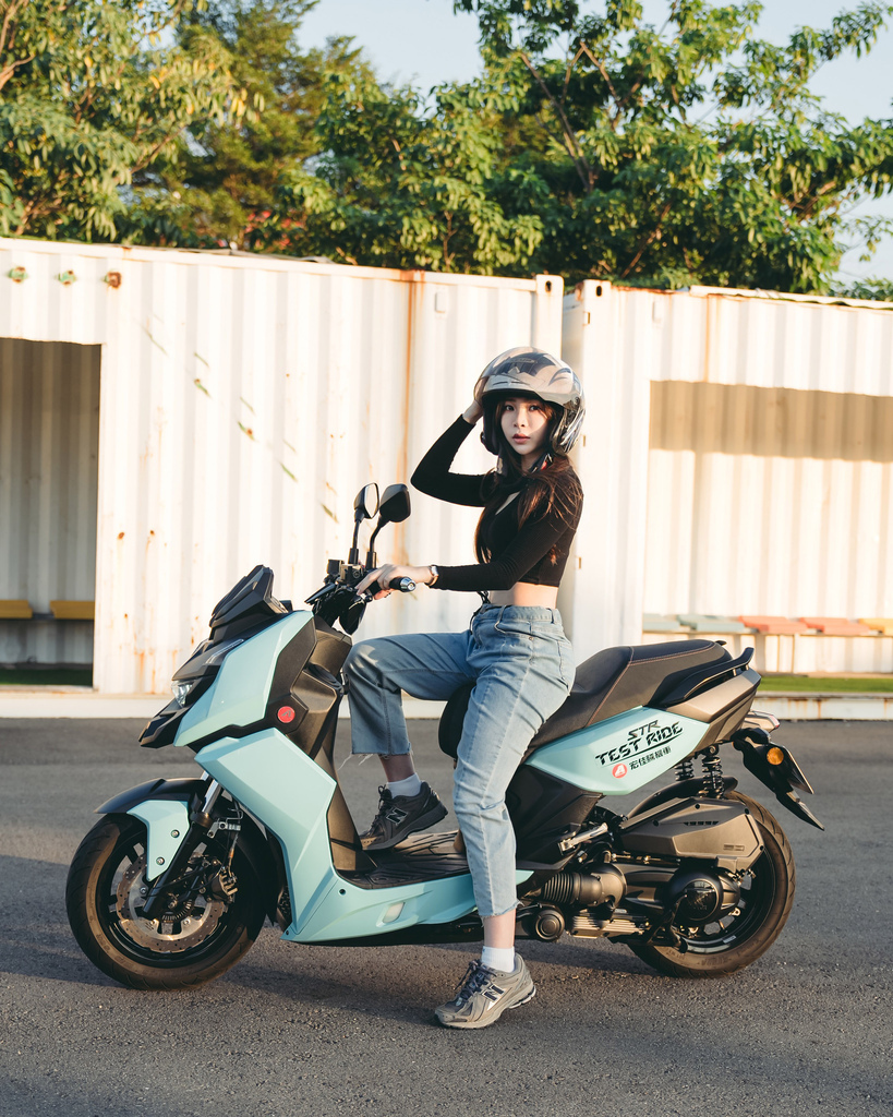 ​​【開箱】宏佳騰機車STR250評價 白牌機車之王 最佳馬