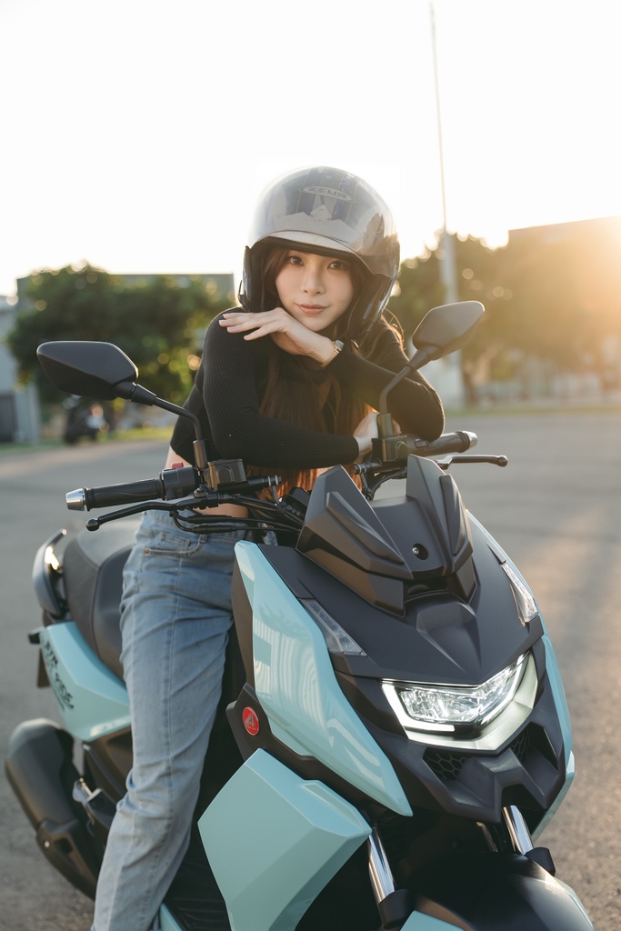 ​​【開箱】宏佳騰機車STR250評價 白牌機車之王 最佳馬