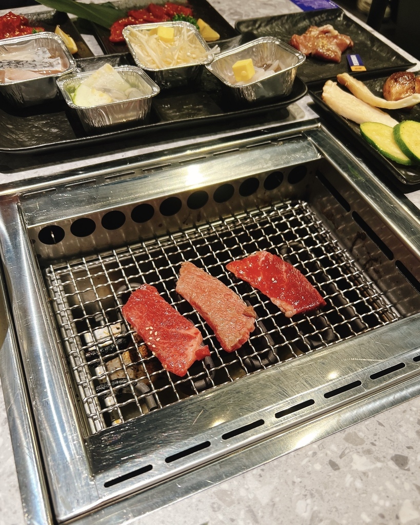 【台中美食推薦】築間旗下 朴庶韓國烤肉公社高cp烤肉 70種