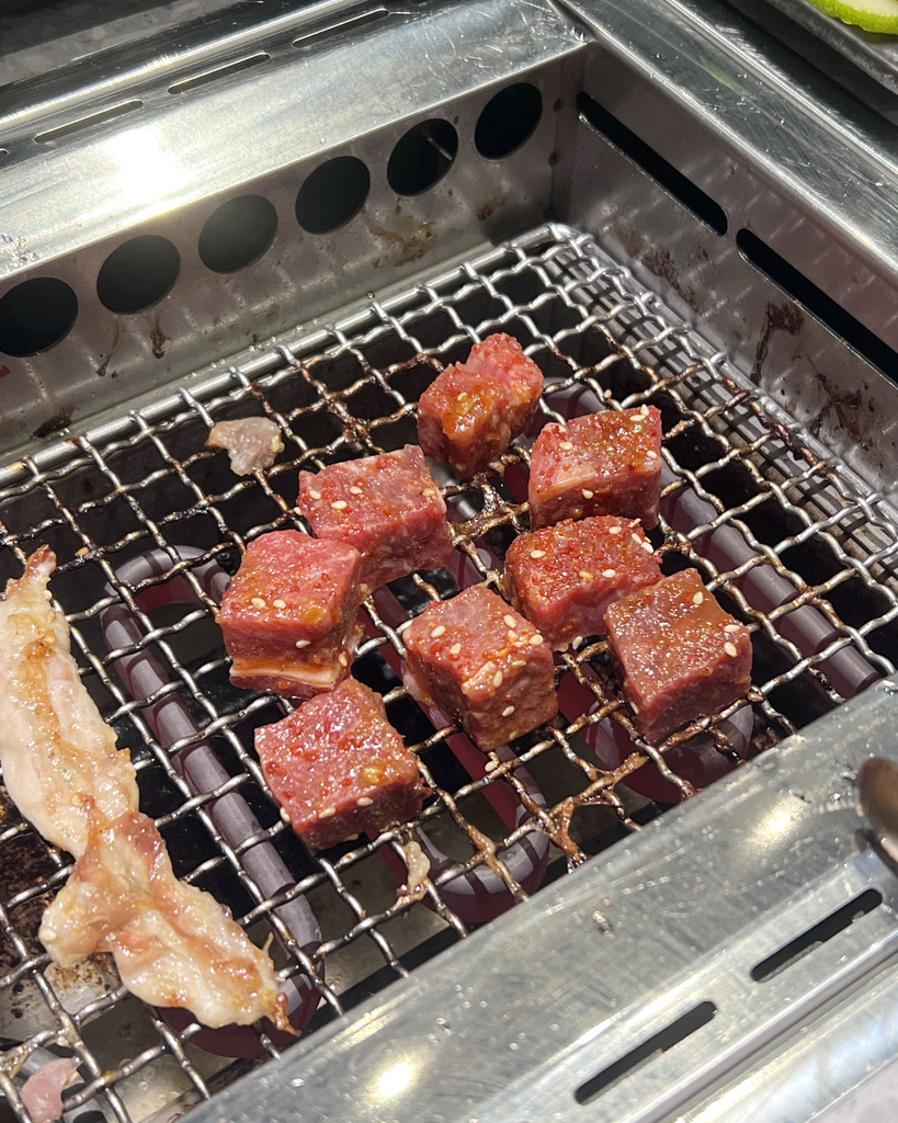 【台中美食推薦】築間旗下 朴庶韓國烤肉公社高cp烤肉 70種