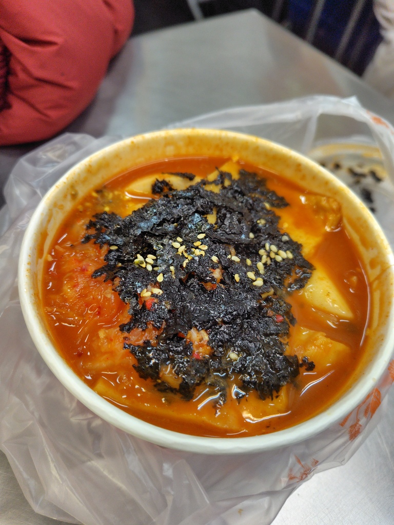 【開箱】輕手機推薦 東京本色日潮直送 SHARP AQUO 【開箱】輕手機推薦 東京本色日潮直送 SHARP AQUO