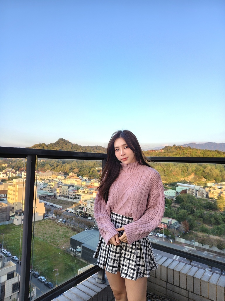 【開箱】輕手機推薦 東京本色日潮直送 SHARP AQUO 【開箱】輕手機推薦 東京本色日潮直送 SHARP AQUO