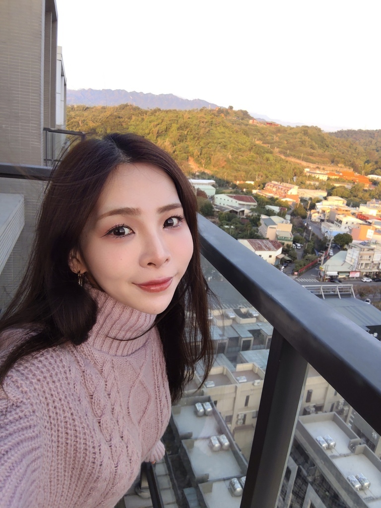 【開箱】輕手機推薦 東京本色日潮直送 SHARP AQUO 【開箱】輕手機推薦 東京本色日潮直送 SHARP AQUO