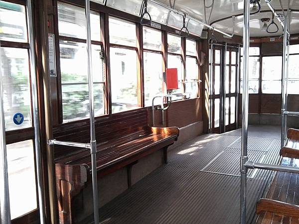 Tram 33.jpg