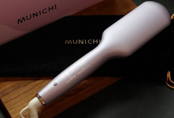MUNICHI 沐尼黑 溫控直髮梳 ION負離子 直捲兩用 MCH陶瓷防燙梳齒 適合手殘黨的美髮造型工具