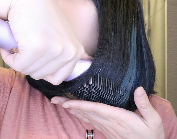 MUNICHI 沐尼黑 溫控直髮梳 ION負離子 直捲兩用 MCH陶瓷防燙梳齒 適合手殘黨的美髮造型工具