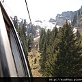 2168瑞_鐵力士山_空中纜車沿途美景.JPG