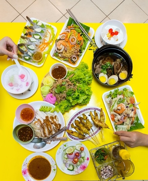 Sukhumvit 38 Street Food Court.jpg