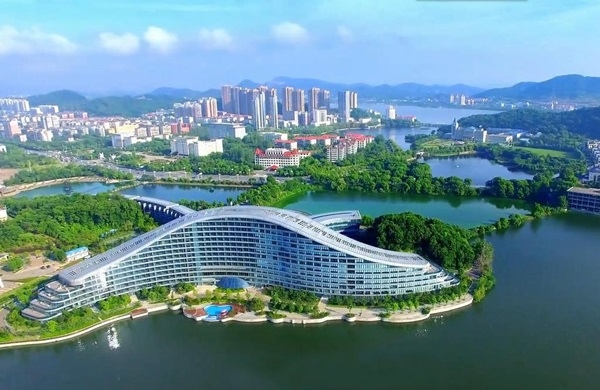 黃石Tonino Lamborghini托尼洛.藍寶堅尼1.jpg 黃石Tonino Lamborghini托尼洛.藍寶堅尼1.jpg