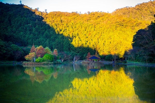明池秋季湖上景色.jpg 明池秋季湖上景色.jpg